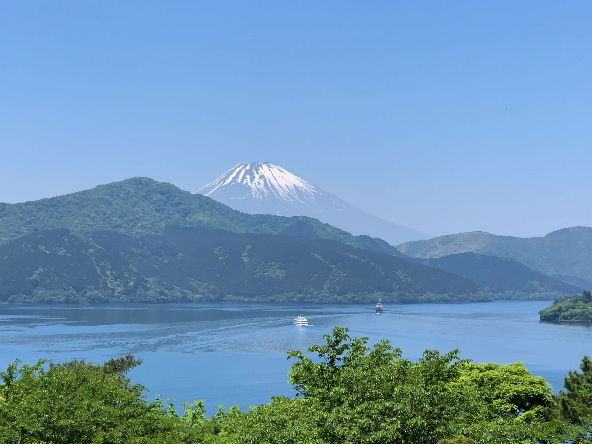 MT. Fuji and Lake Ashi